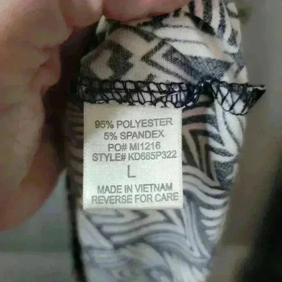 Misia black and white belted dress with colar. Size Large. Spandex/Poly blend - Picture 5 of 6